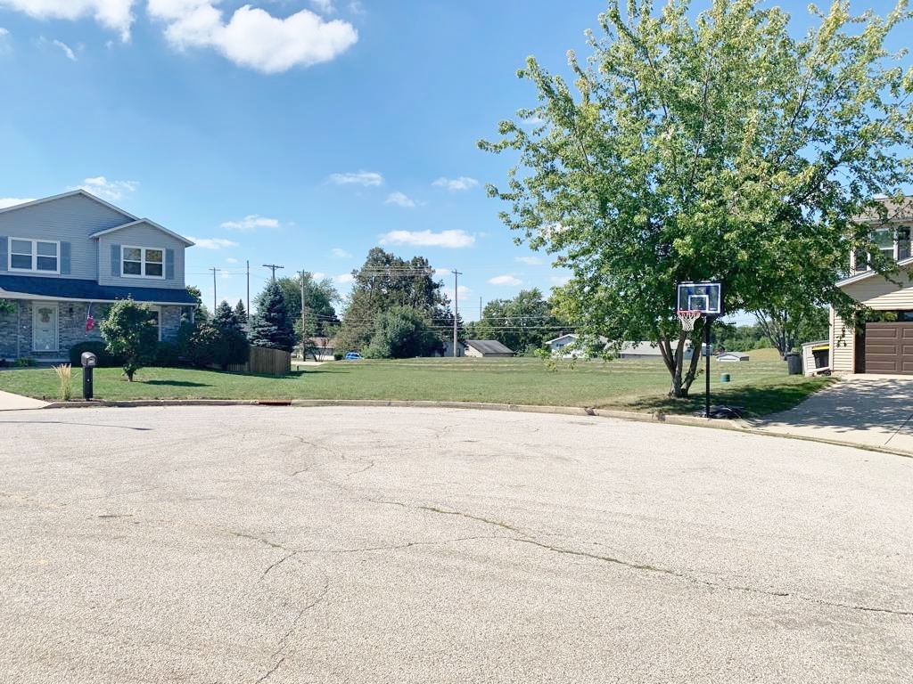Homes for sale in Normal, IL | 1707 Setter St, Normal, IL 61761 | MLS# 12441211