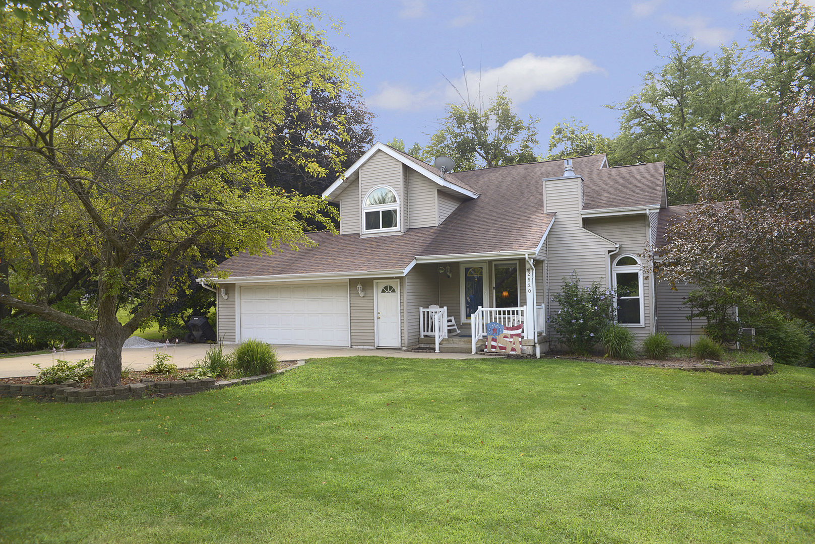 Homes for sale in Ottawa, IL | 2520 Champlain St, Ottawa, IL 61350 | MLS# 12447422