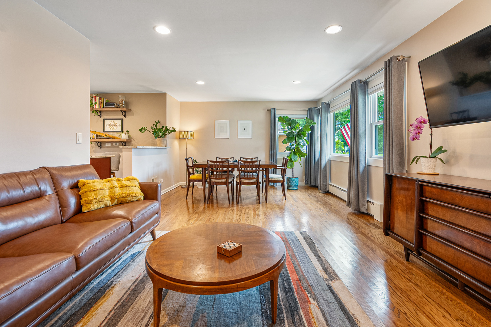 Homes for sale in Arlington Heights, IL | 1302 W Campbell St, Arlington Heights, IL 60005 | MLS# 12451965