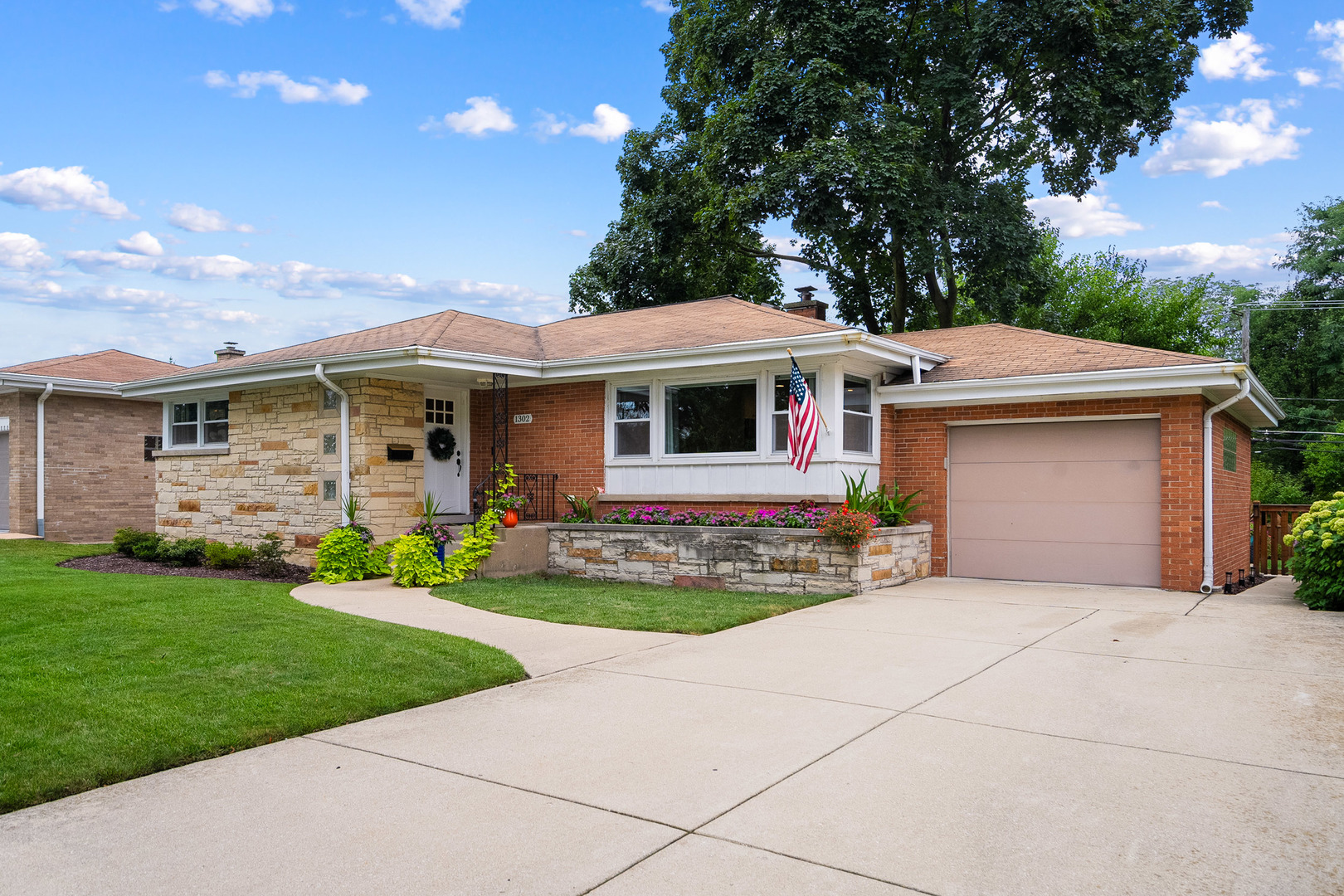 Homes for sale in Arlington Heights, IL | 1302 W Campbell St, Arlington Heights, IL 60005 | MLS# 12451965