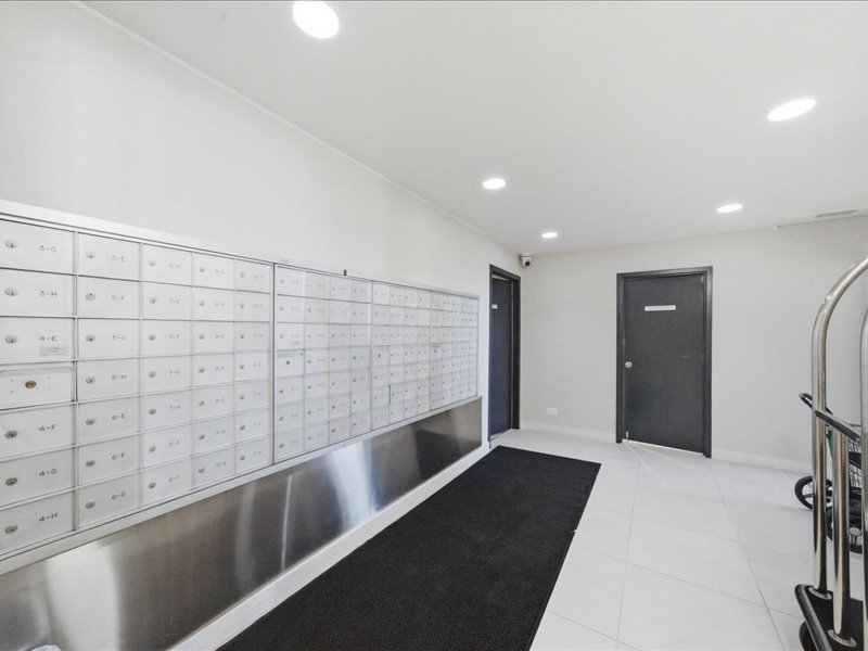 Homes for sale in Chicago, IL | 1440 N Lake Shore Dr #12H, Chicago, IL 60610 | MLS# 12459225