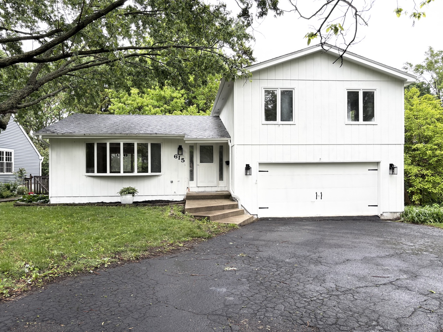 Homes for sale in Wheaton, IL | 615 N Blanchard St, Wheaton, IL 60187 | MLS# 12459461