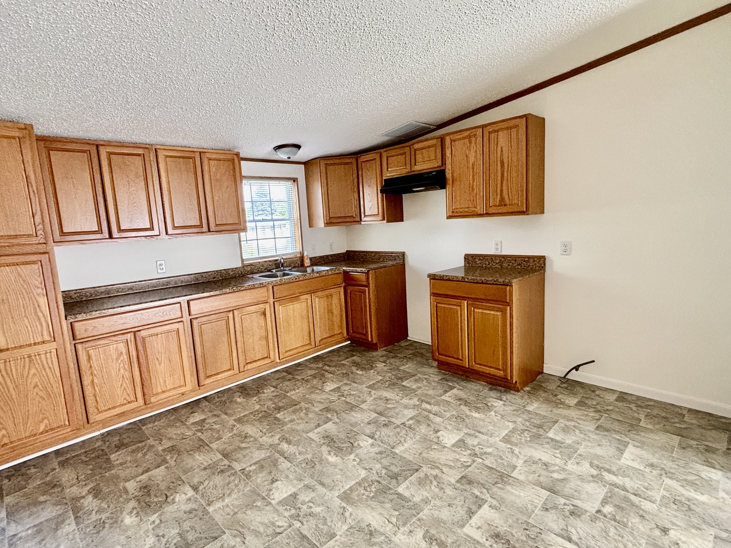 Homes for sale in Rockton, IL | 5382 Ebonywood Ln, Rockton, IL 61072 | MLS# 12460863