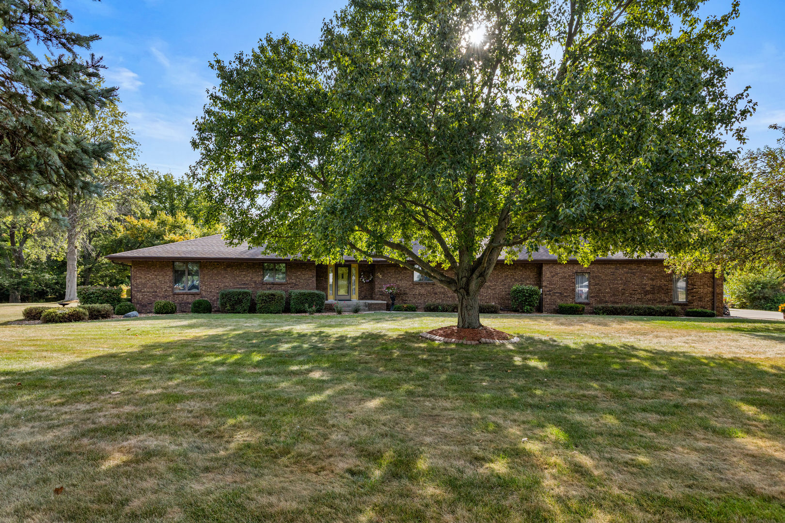 Homes for sale in Fisher, IL | 44 Glenbrook Ct, Fisher, IL 61843 | MLS# 12461867