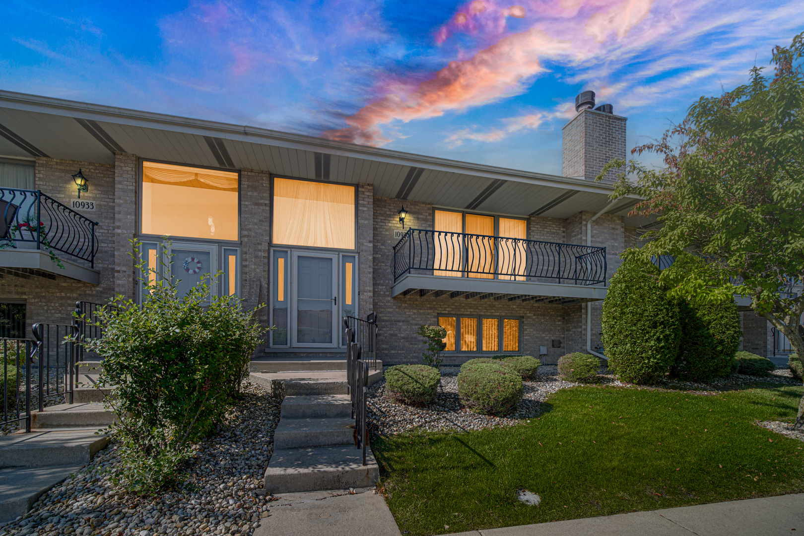 Homes for sale in Orland Park, IL | 10935 California Ct #185, Orland Park, IL 60467 | MLS# 12472091