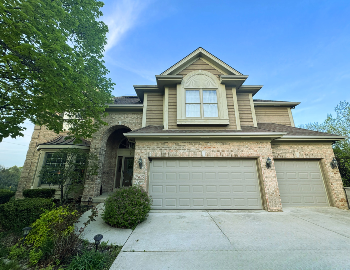 Homes for sale in Naperville, IL | 3805 Gladstone Dr, Naperville, IL 60565 | MLS# 12478117