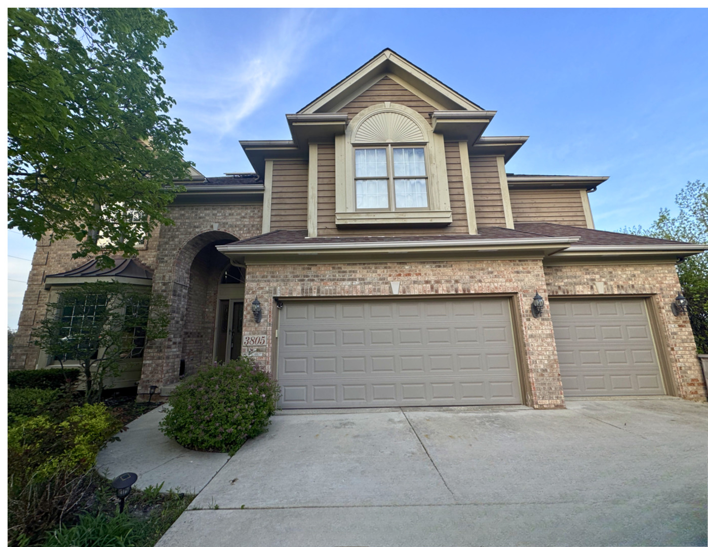 Homes for sale in Naperville, IL | 3805 Gladstone Dr, Naperville, IL 60565 | MLS# 12478117