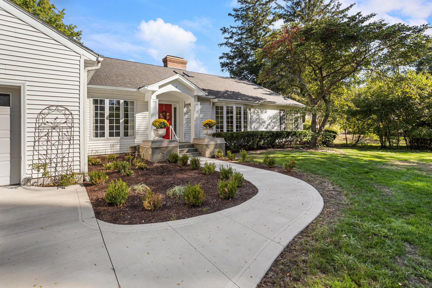 Homes for sale in Champaign, IL | 7 Greencroft Dr, Champaign, IL 61821 | MLS# 12481840