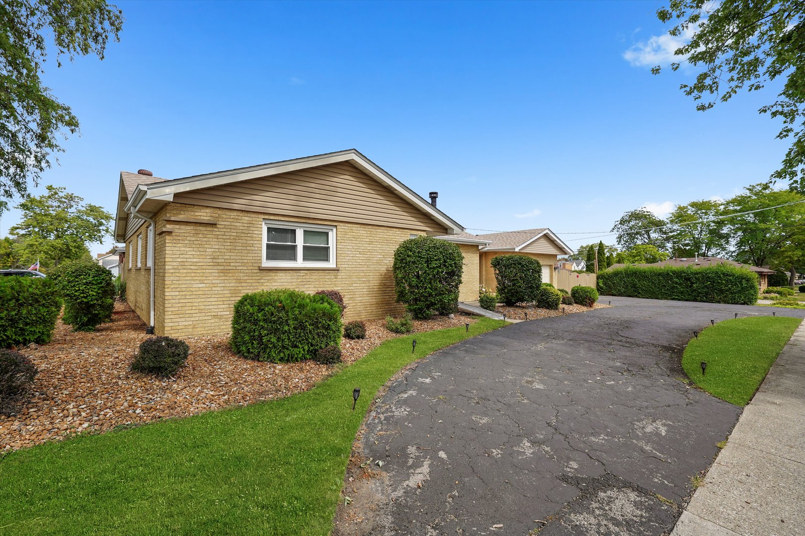 Homes for sale in Chicago Ridge, IL | 5730 110Th St, Chicago Ridge, IL 60415 | MLS# 12482103