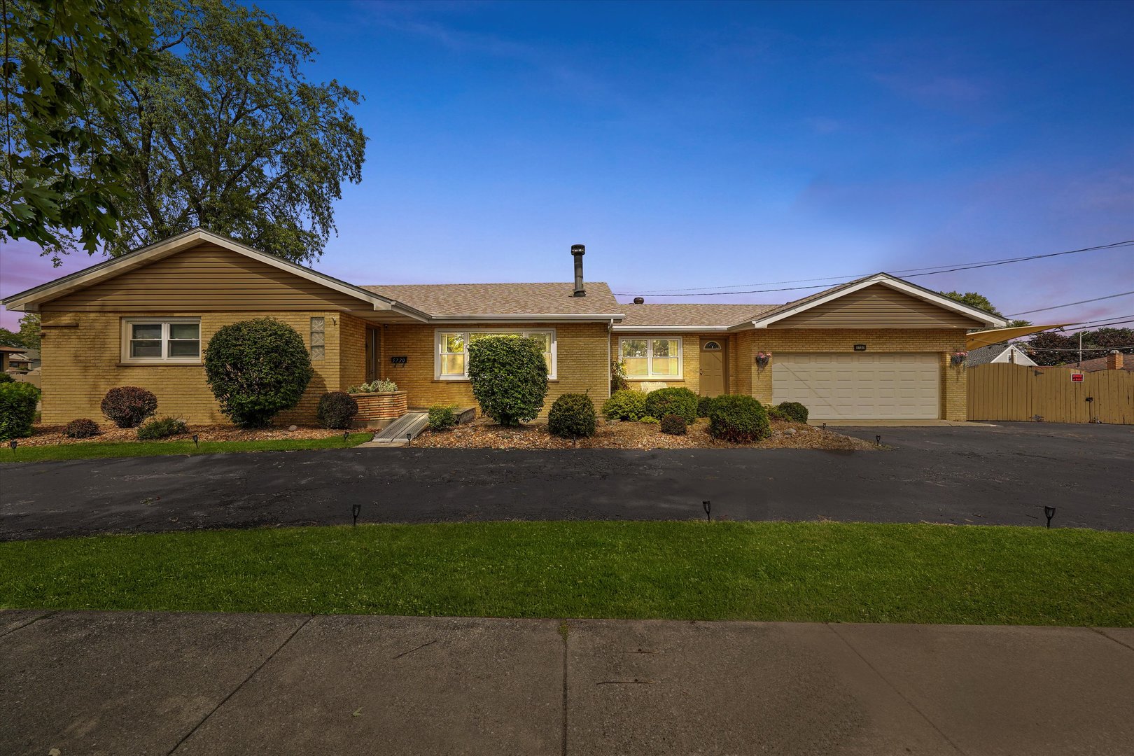 Homes for sale in Chicago Ridge, IL | 5730 110th St, Chicago Ridge, IL 60415 | MLS# 12482103