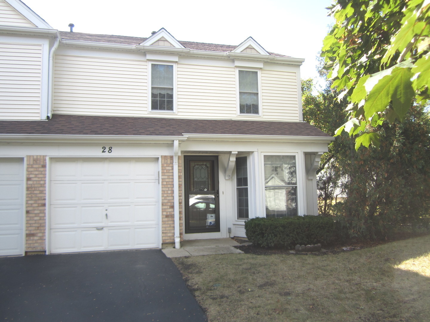 Homes for sale in Streamwood, IL | 28 N Oltendorf Rd, Streamwood, IL 60107 | MLS# 12490240