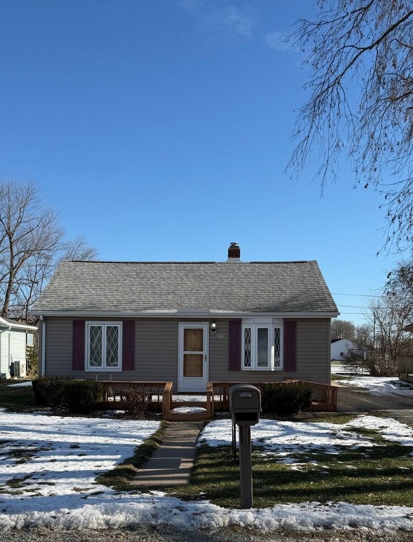 Homes for sale in Rock Falls, IL | 1009 Ave C, Rock Falls, IL 61071 | MLS# 12496400