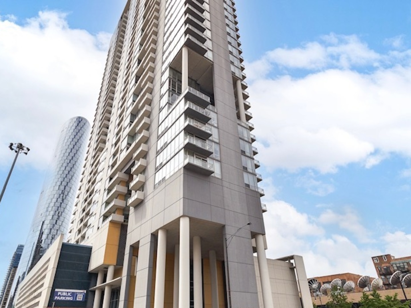 Homes for sale in Chicago, IL | 737 W Washington Blvd #1209, Chicago, IL 60661 | MLS# 12509469