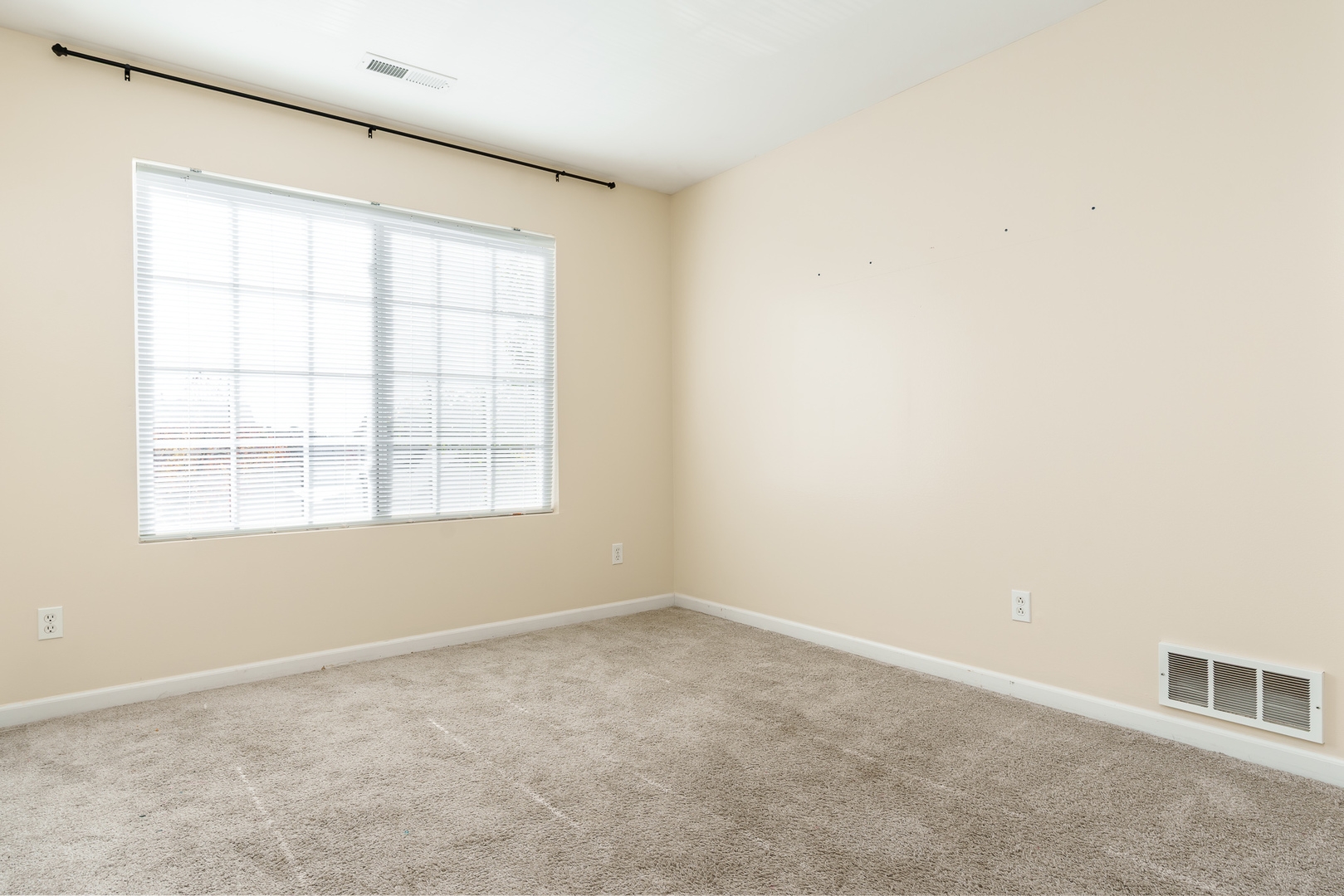 Homes for sale in Loves Park, IL | 6538 Commonwealth Dr #0, Loves Park, IL 61111 | MLS# 12509856