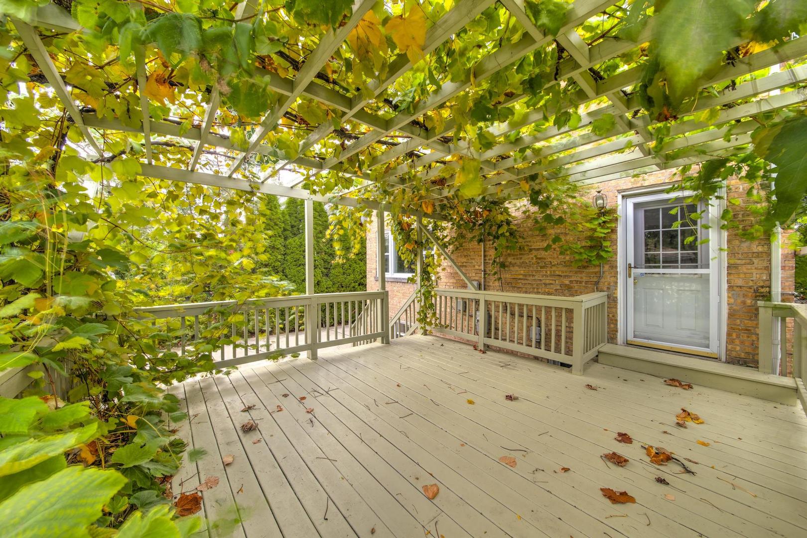 Homes for sale in Lincolnwood, IL | 6433 N Drake Ave, Lincolnwood, IL 60712 | MLS# 12512058