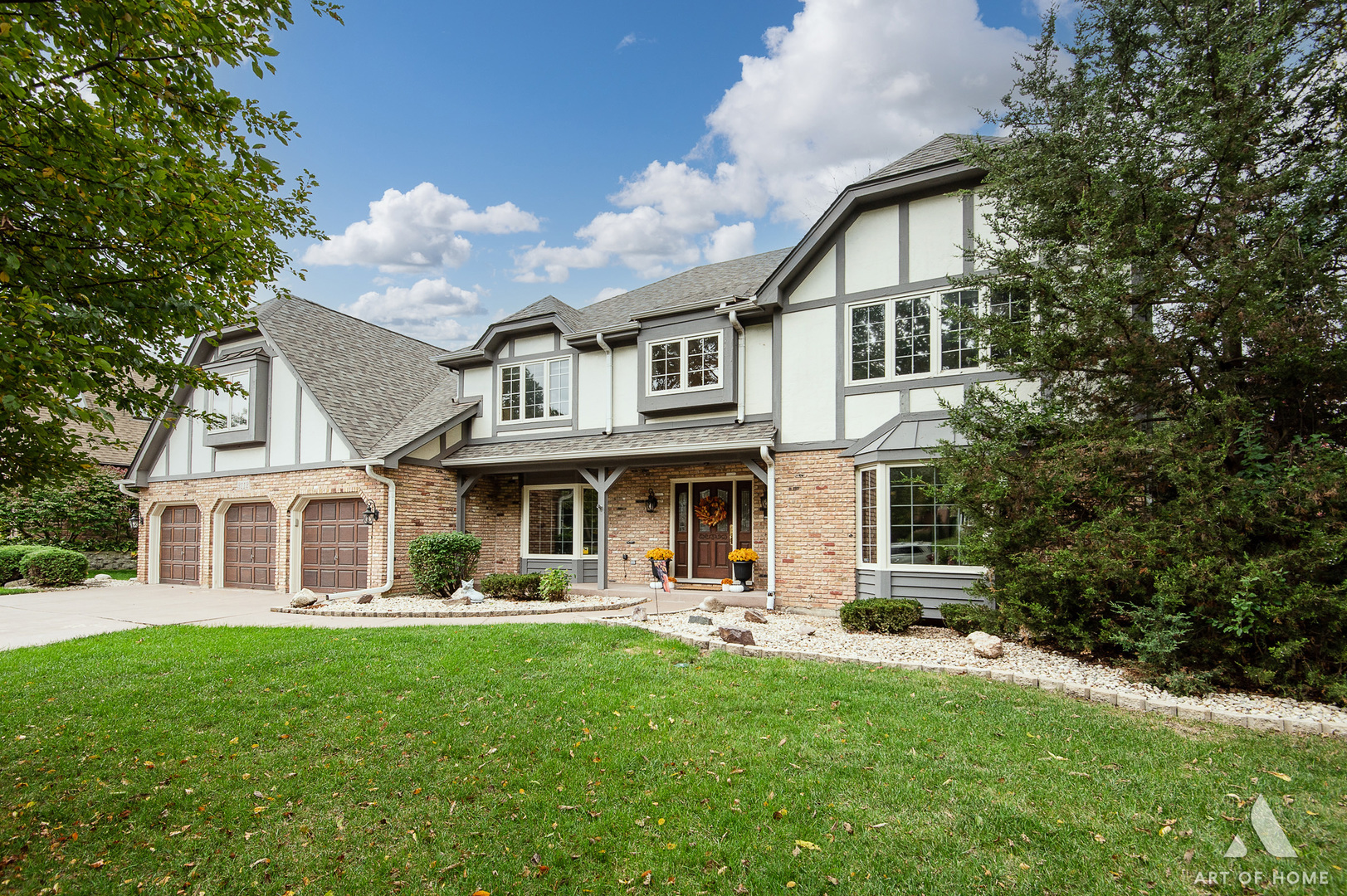 1st image of 3112 Turnberry Rd, Saint Charles, IL 60174 | MLS# 12513276