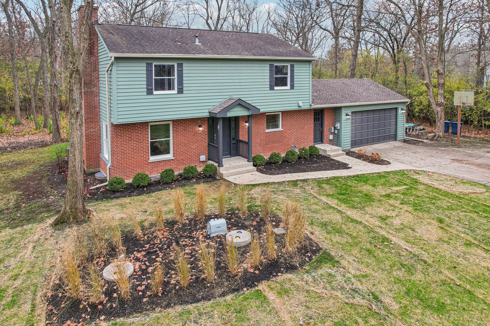 Homes for sale in Libertyville, IL | 15105 W Rockland Rd, Libertyville, IL 60048 | MLS# 12520239