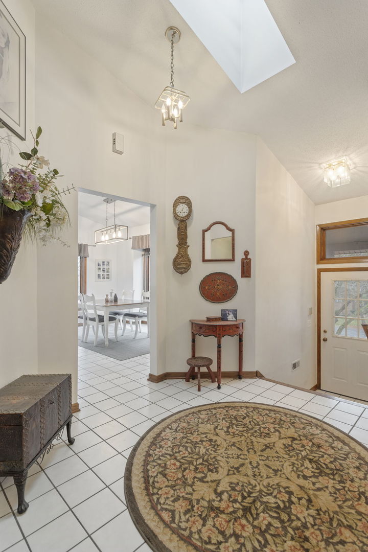 Homes for sale in Downers Grove, IL | 1042 Braemoor Dr #1042B, Downers Grove, IL 60515 | MLS# 12521800