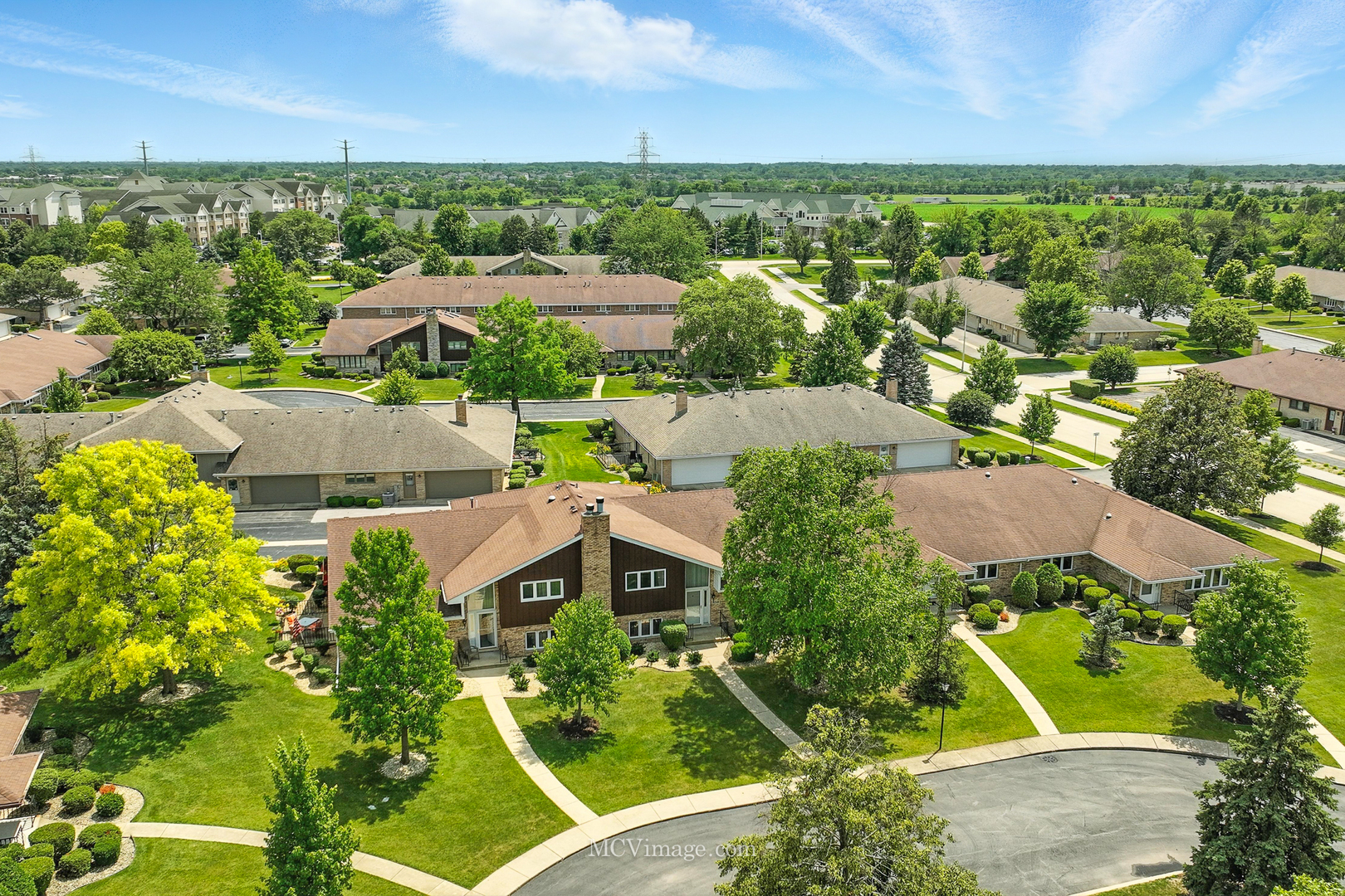 Homes for sale in Orland Park, IL | 10549 Illinois Ct, Orland Park, IL 60467 | MLS# 12526842