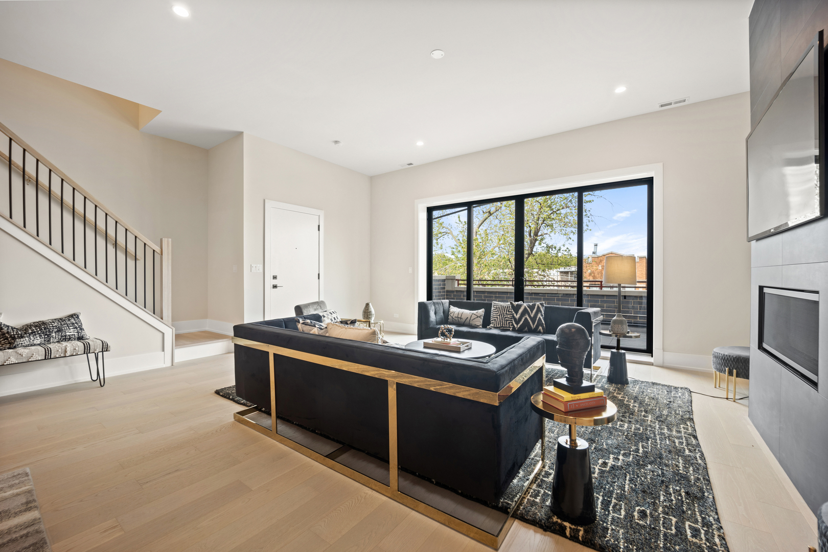 Homes for sale in Chicago, IL | 4353 N Richmond Ave #3S, Chicago, IL 60618 | MLS# 12527543