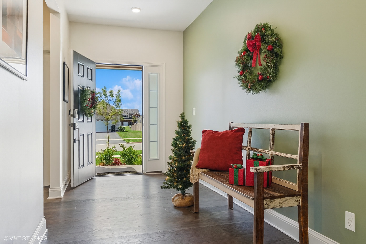 Homes for sale in Yorkville, IL | 2096 Country Hills Dr, Yorkville, IL 60560 | MLS# 12528187