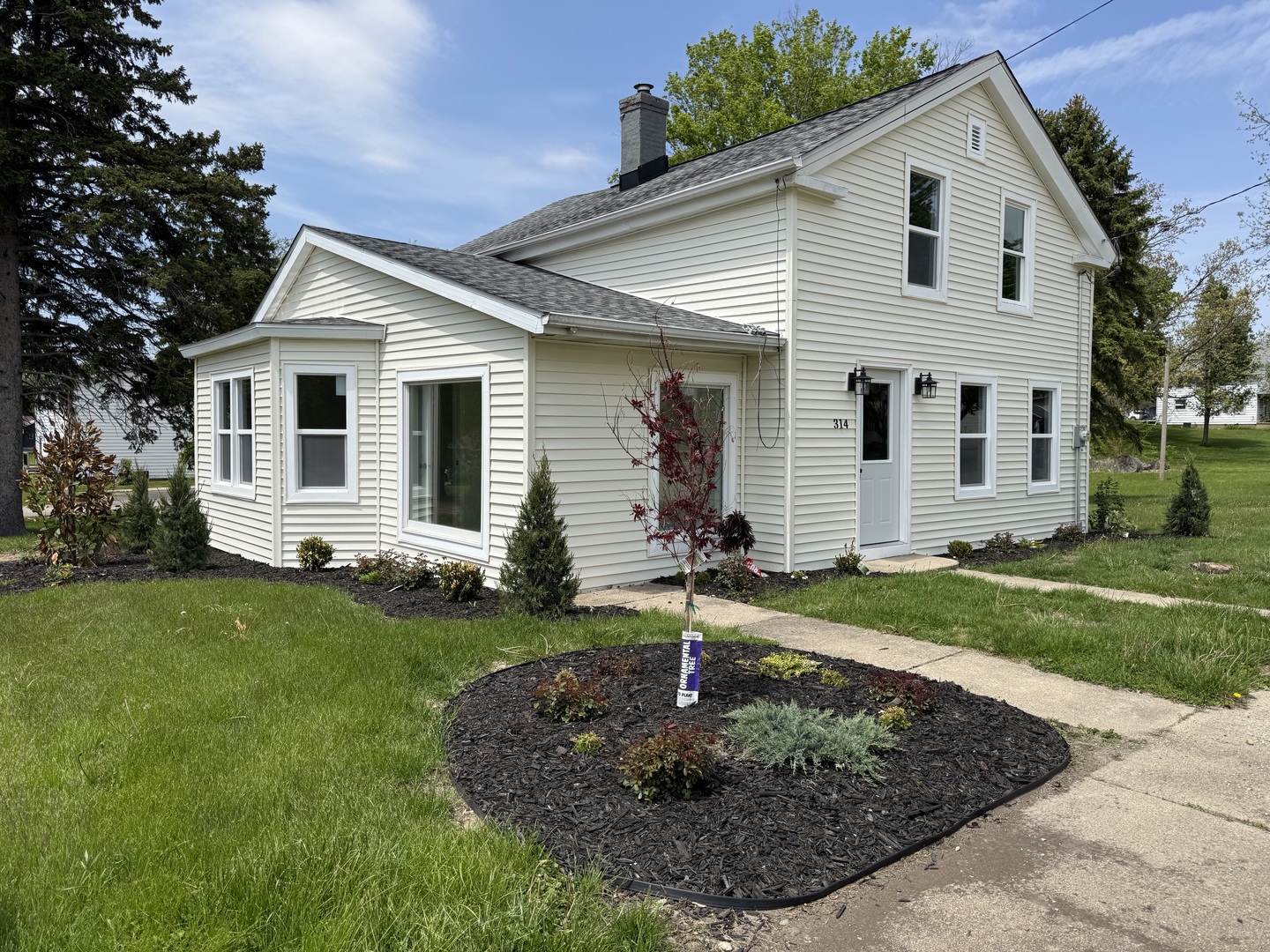 Homes for sale in Granville, IL | 314 S High St, Granville, IL 61326 | MLS# 12528562