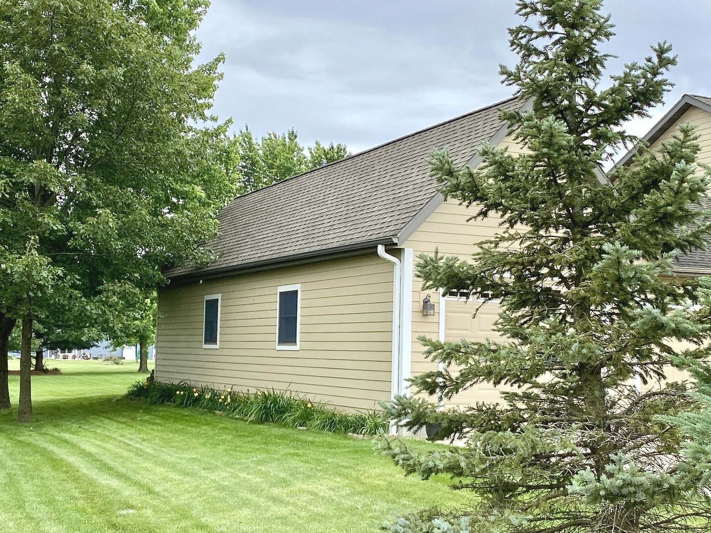 Homes for sale in Seneca, IL | 1221 S Fox Run St, Seneca, IL 61360 | MLS# 12532033