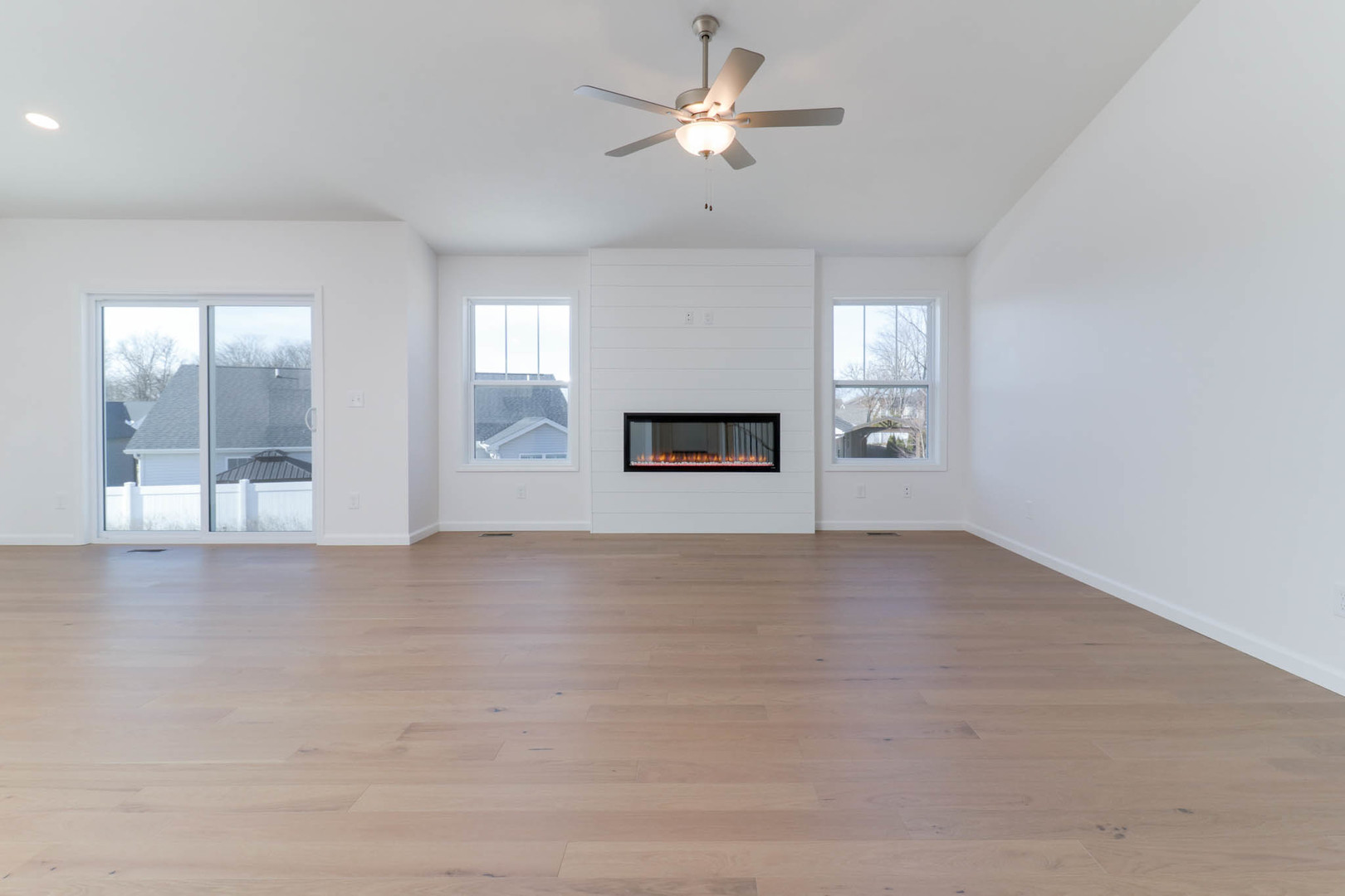 5th image of 2503 Treeline Dr, Bloomington, IL 61704 | MLS# 12533269