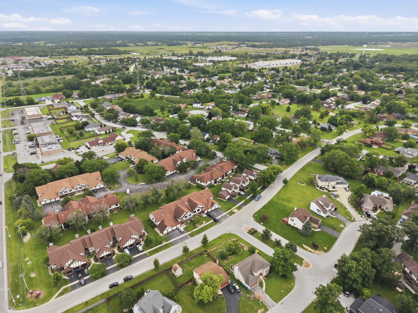2nd image of 917 Patricia Ln, Crete, IL 60417