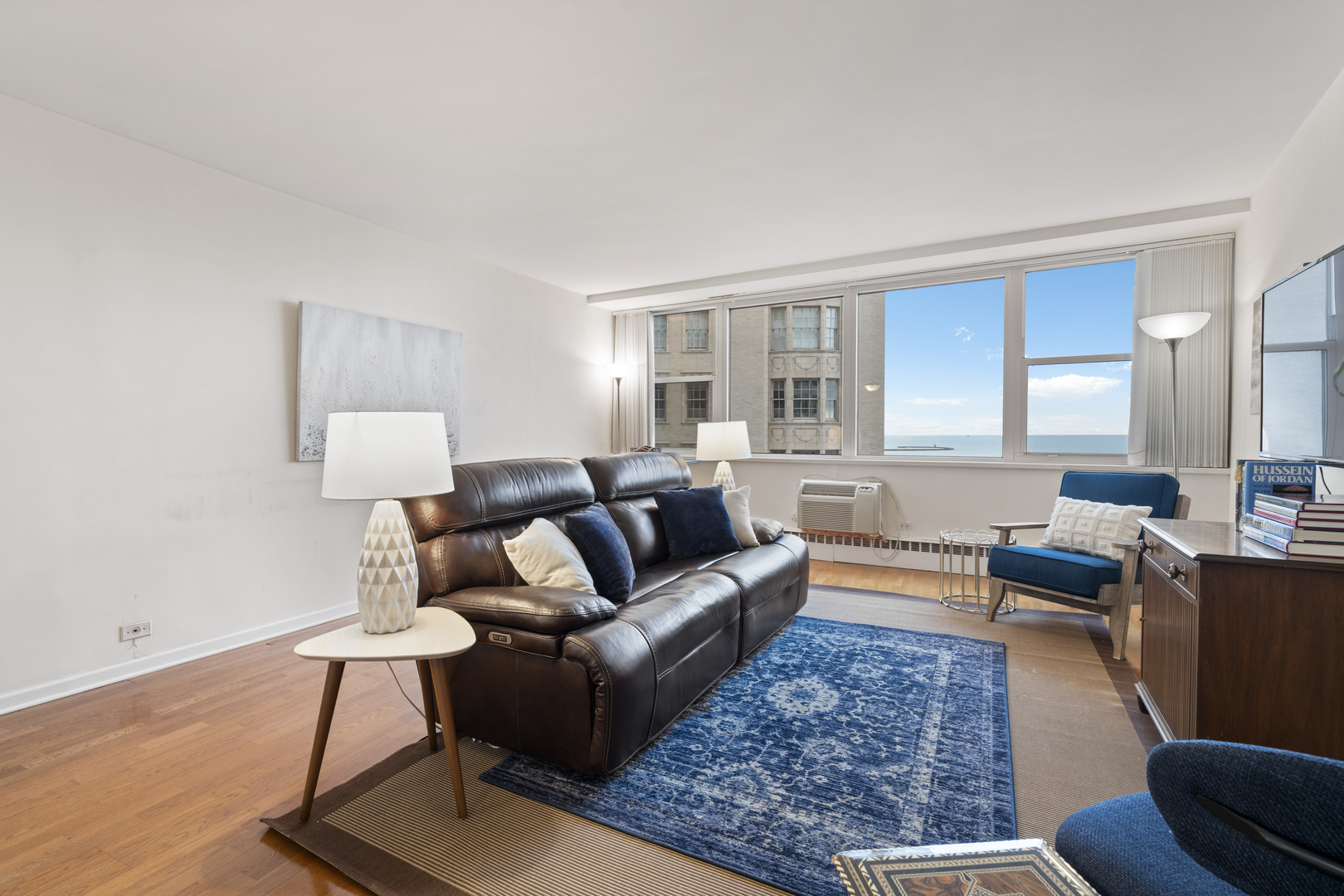 Homes for sale in Chicago, IL | 1150 N Lake Shore Dr #9F, Chicago, IL 60611 | MLS# 12540815