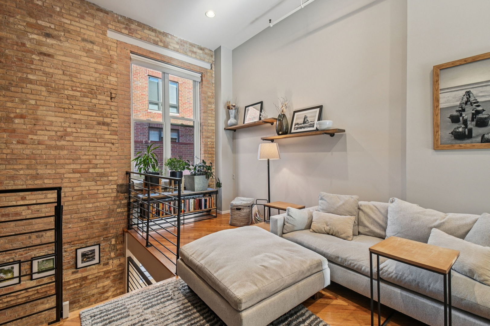 Homes for sale in Evanston, IL | 601 Linden Pl #121, Evanston, IL 60202 | MLS# 12552347