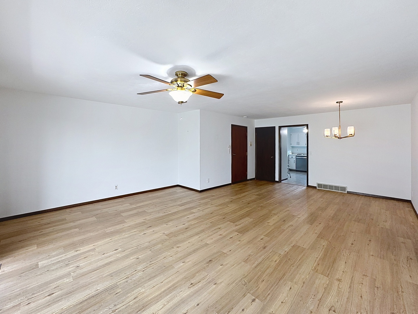 5th image of 3715 35Th St, Moline, IL 61265