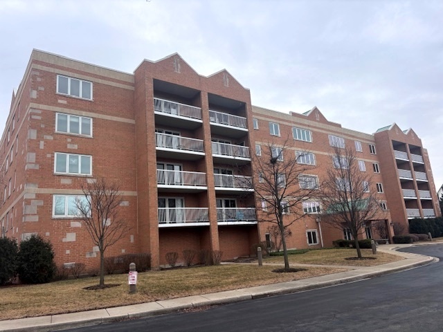 Homes for sale in Niles, IL | 7450 N Waukegan Rd #401, Niles, IL 60714 | MLS# 12554384