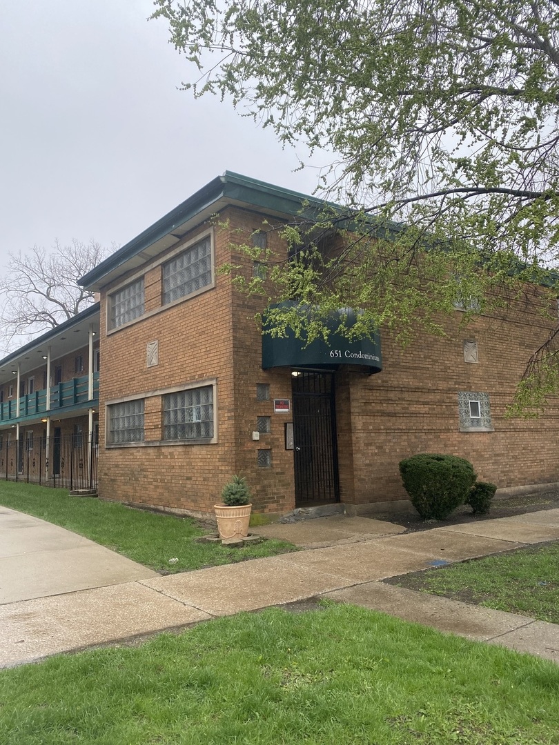 Homes for sale in Oak Park, IL | 651 South Blvd #5, Oak Park, IL 60302 | MLS# 12558764