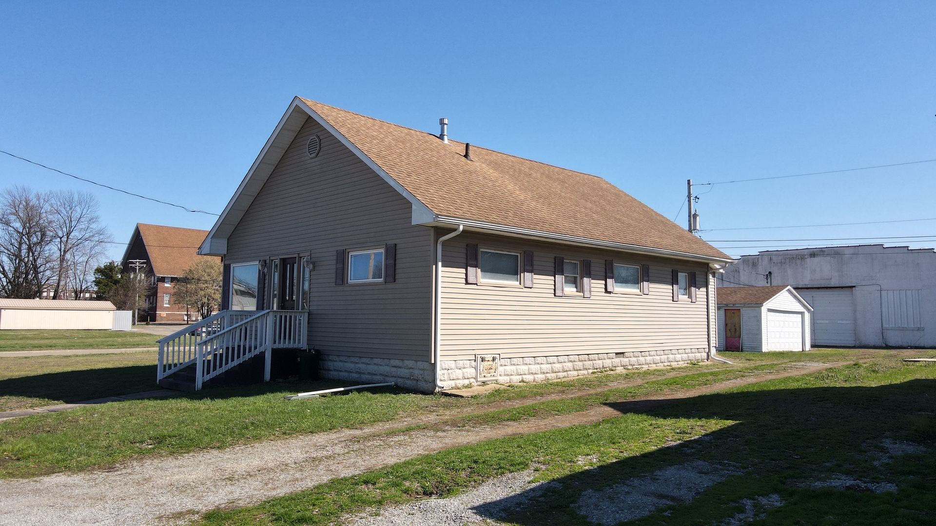 Homes for sale in West Frankfort, IL | 504 W Poplar St, West Frankfort, IL 62896 | MLS# 12560230