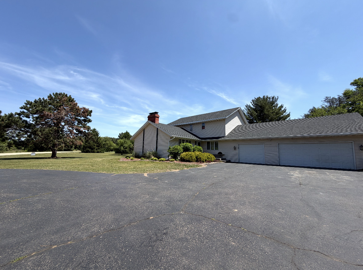 Homes for sale in Thomson, IL | 5009 Whispering Pine Cir, Thomson, IL 61285 | MLS# 12563868