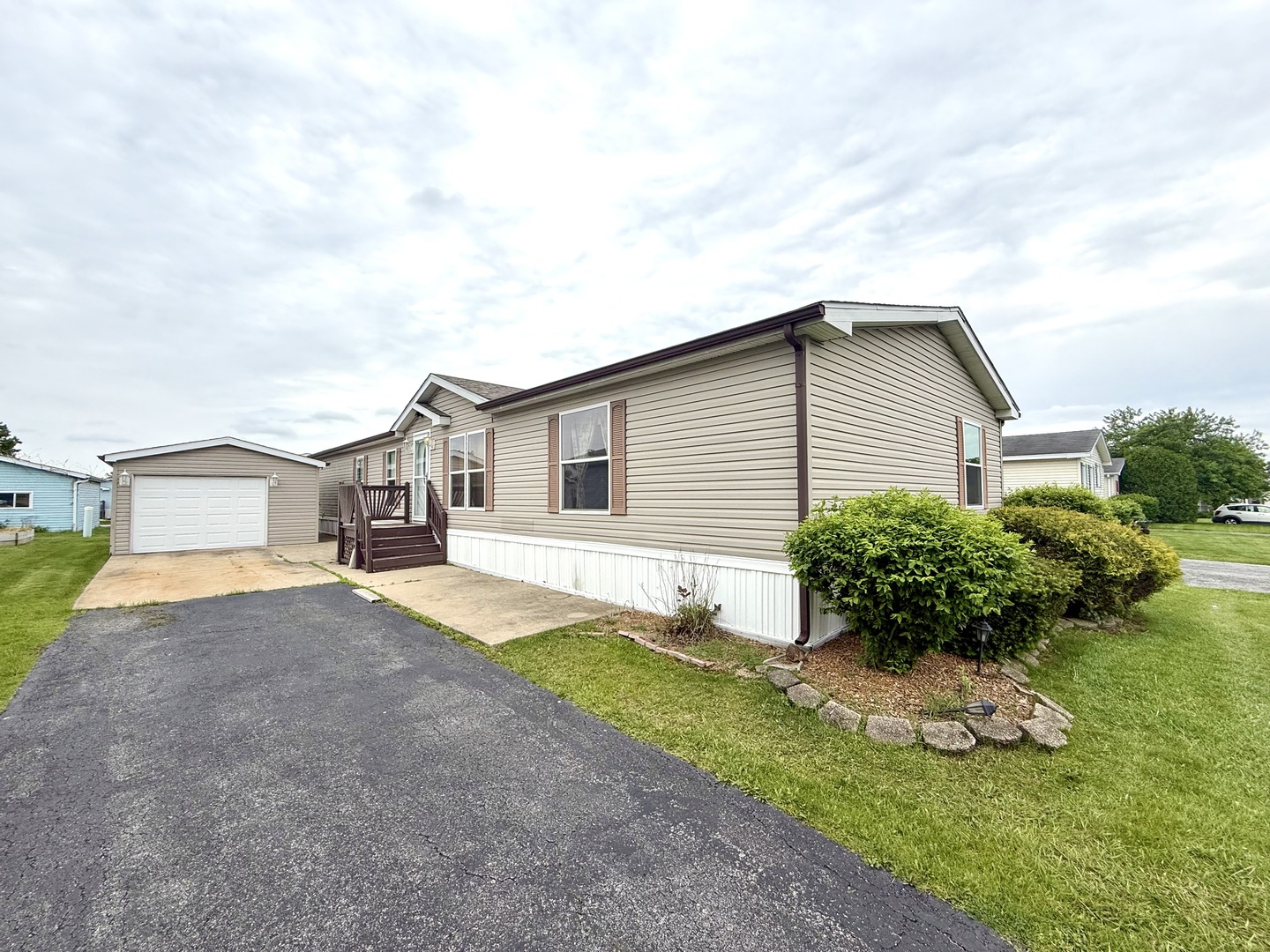Homes for sale in Beecher, IL | 9 Swallow Ln, Beecher, IL 60401 | MLS# 12567495