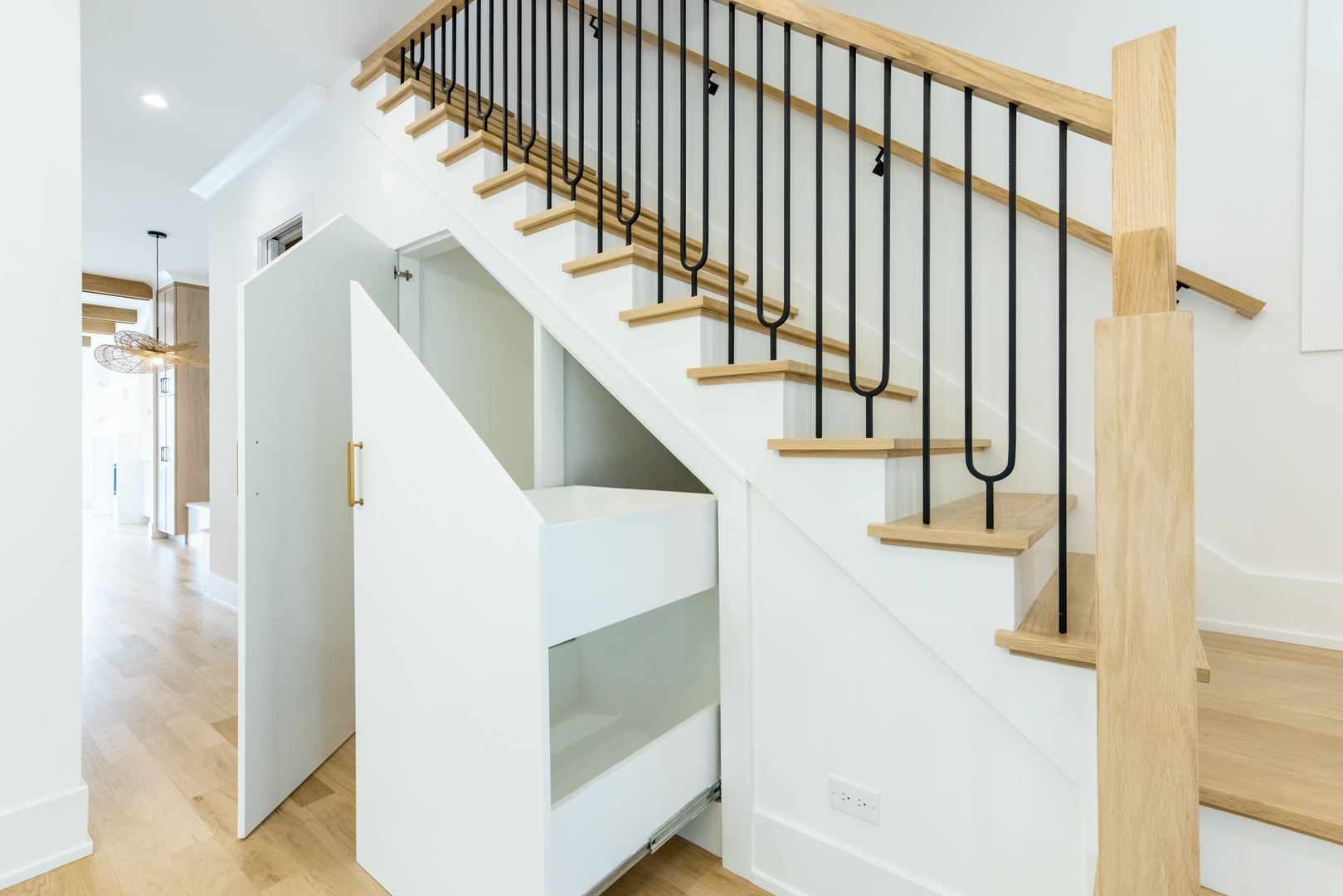 Homes for sale in Park Ridge, IL | 1410 W Laverne Ave, Park Ridge, IL 60068 | MLS# 12568365