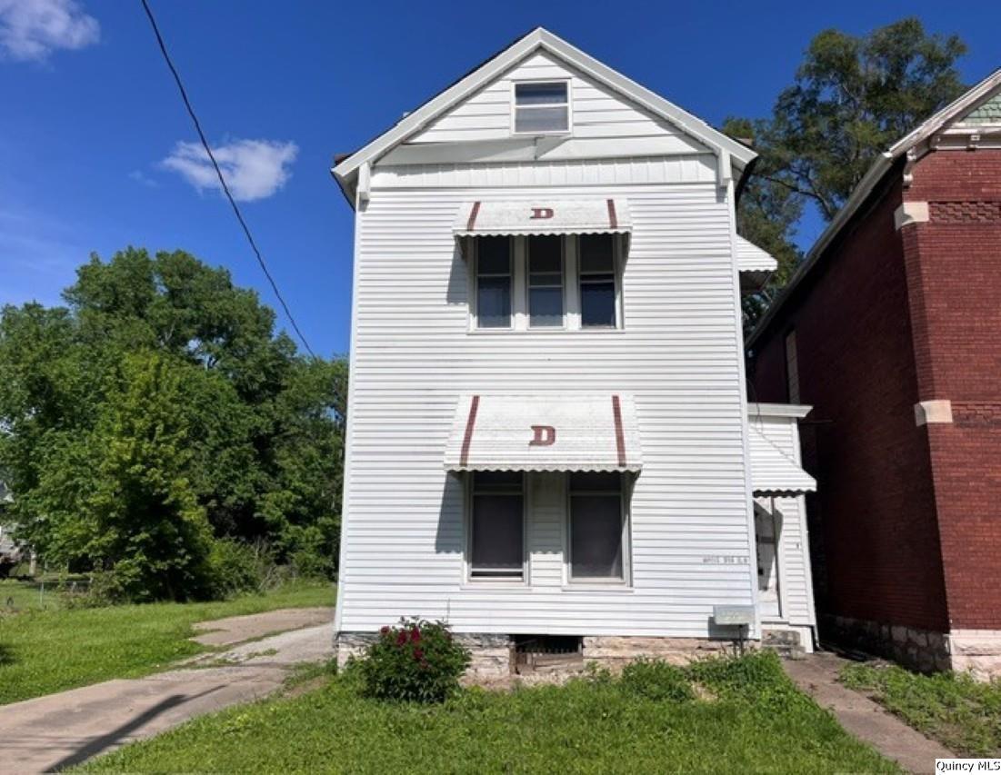 1st image of 916 & 922 N 8th St, Quincy, IL 62301 | MLS# 12569800