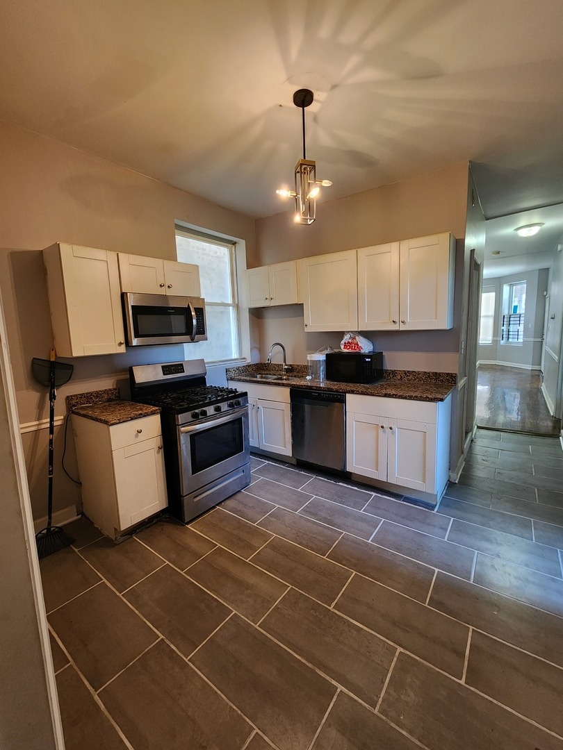 5th image of 6315 S Eberhart Ave Se, Chicago, IL 60637 | MLS# 12574242