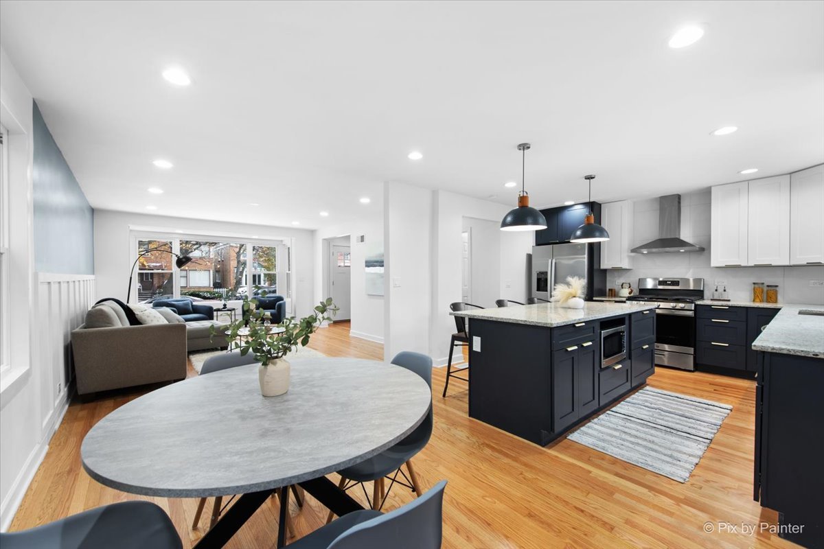 Homes for sale in Chicago, IL | 6322 N Monticello Ave, Chicago, IL 60659 | MLS# 12576012