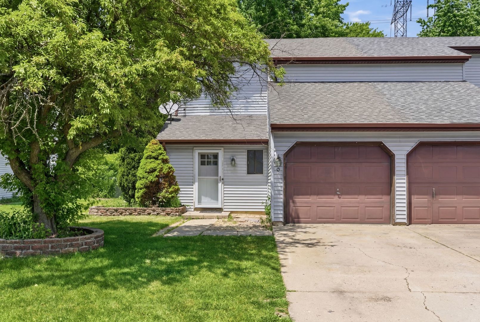 Homes for sale in Aurora, IL | 930 Autumn Ln, Aurora, IL 60505 | MLS# 12576932