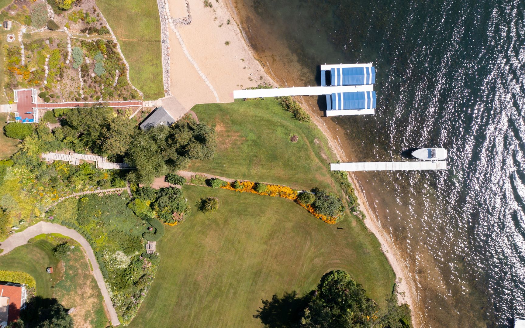 Homes for sale in Lake Geneva, WI | N2218 Bonnie Brae Ln, Lake Geneva, WI 53147 | MLS# 12578117