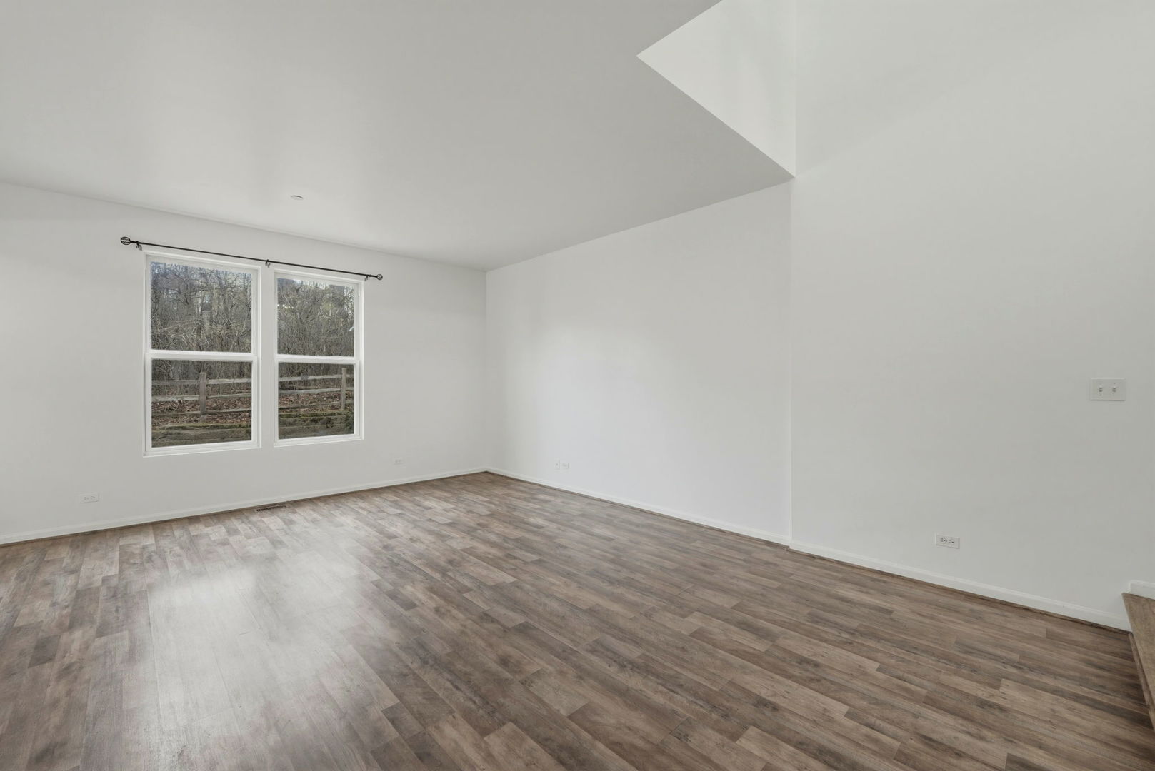 Homes for sale in Streamwood, IL | 1438 Yellowstone Dr, Streamwood, IL 60107 | MLS# 12578758