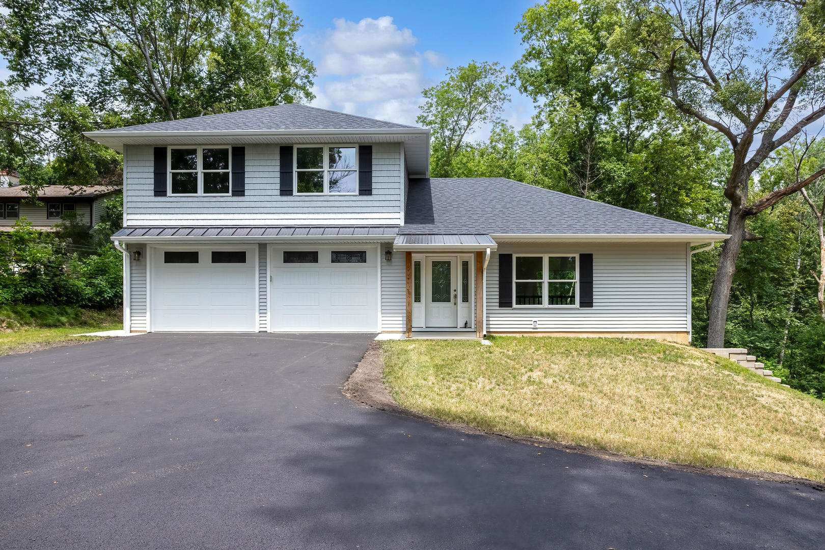 Homes for sale in Geneseo, IL | 3303 Valley Dr, Geneseo, IL 61254 | MLS# 12579507