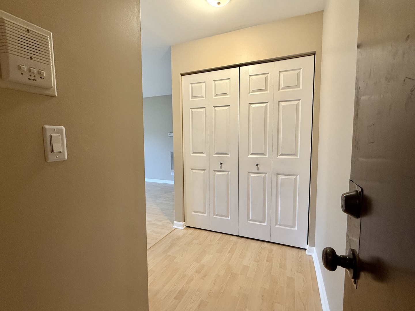 3rd image of 6S010 Steeple Run Dr, Naperville, IL 60540