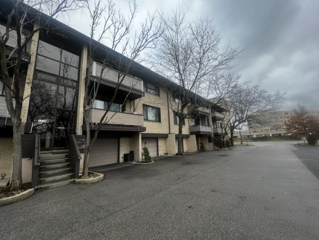 Homes for sale in Park Ridge, IL | 1710 Dempster St #A, Park Ridge, IL 60068 | MLS# 12580169