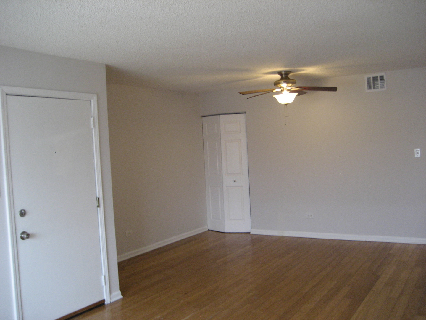 Homes for sale in Palatine, IL | 1424 Carol Ct #3A, Palatine, IL 60074 | MLS# 12582899