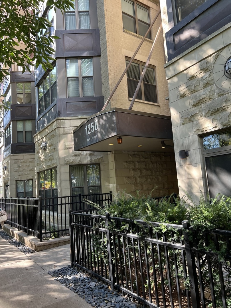 Homes for sale in Chicago, IL | 1250 S Indiana Ave #606, Chicago, IL 60605 | MLS# 12585454