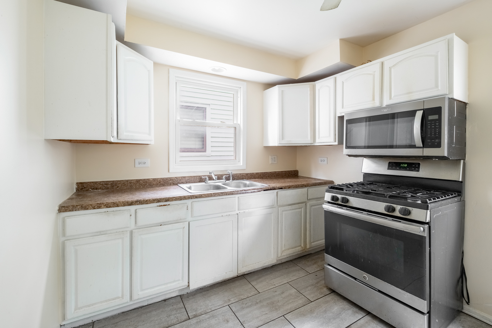 4th image of 12416 S Princeton Ave, Chicago, IL 60628 | MLS# 12590289